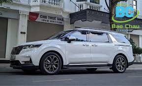 Xe đưa đón khách dự tiệc/cưới